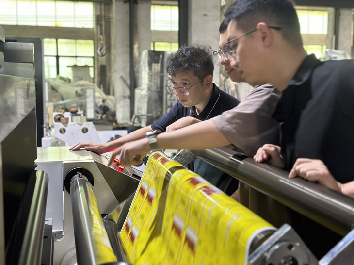 1000型点断复卷机